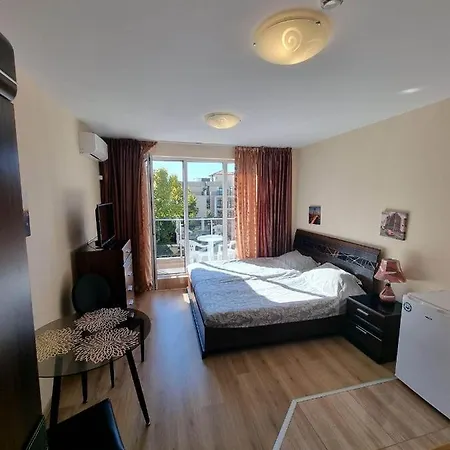 Deluxe Admiral Plaza Apartman *