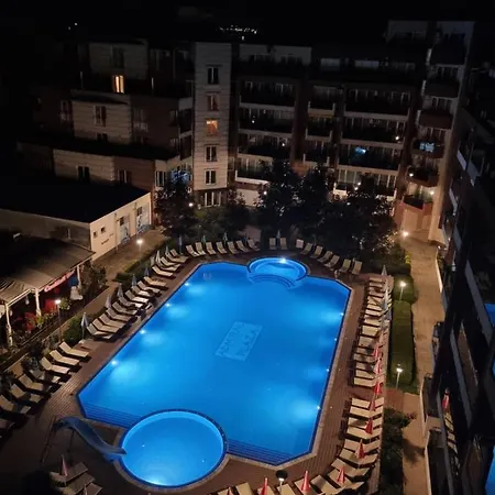 Deluxe Admiral Plaza Apartman Napospart