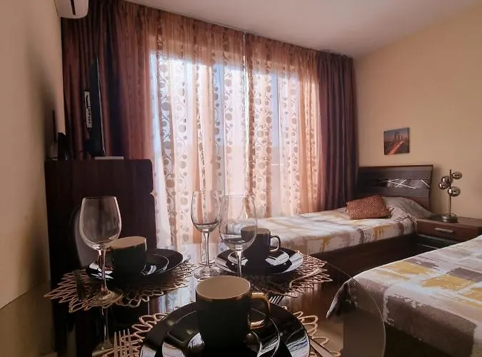 Deluxe Admiral Plaza * Slantchev Briag